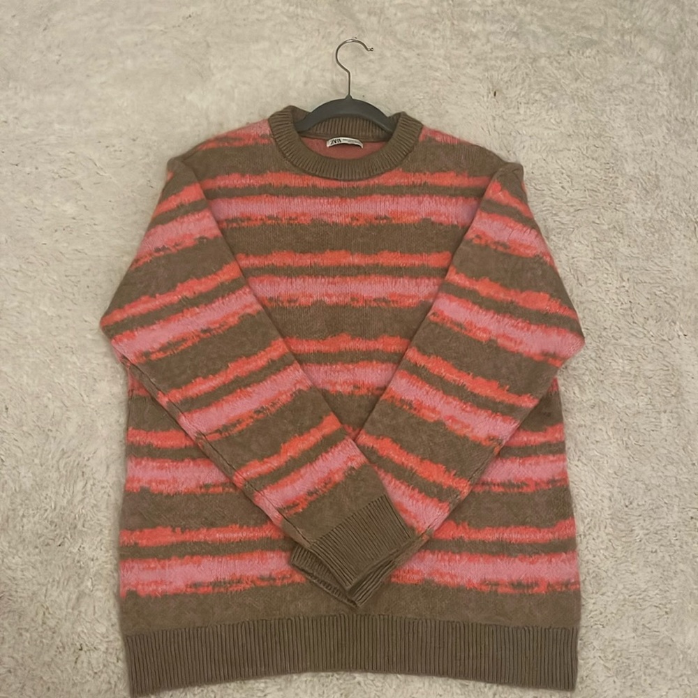 Women’s Zara sweater